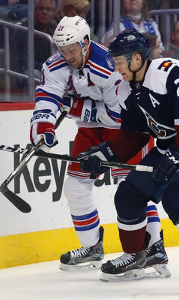Kreider gets hat trick to lift Rangers past Avs 6-2 (Dec 31, 2016)